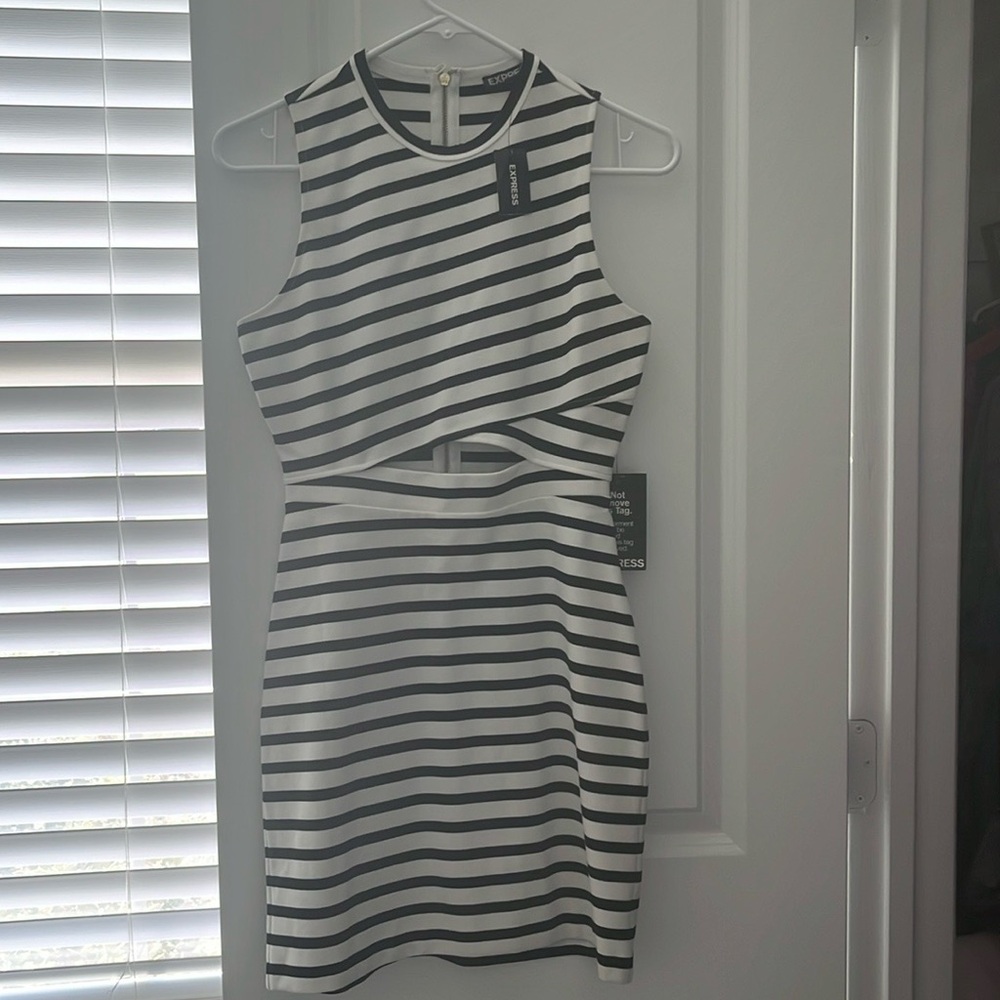Express NWT dress size 4